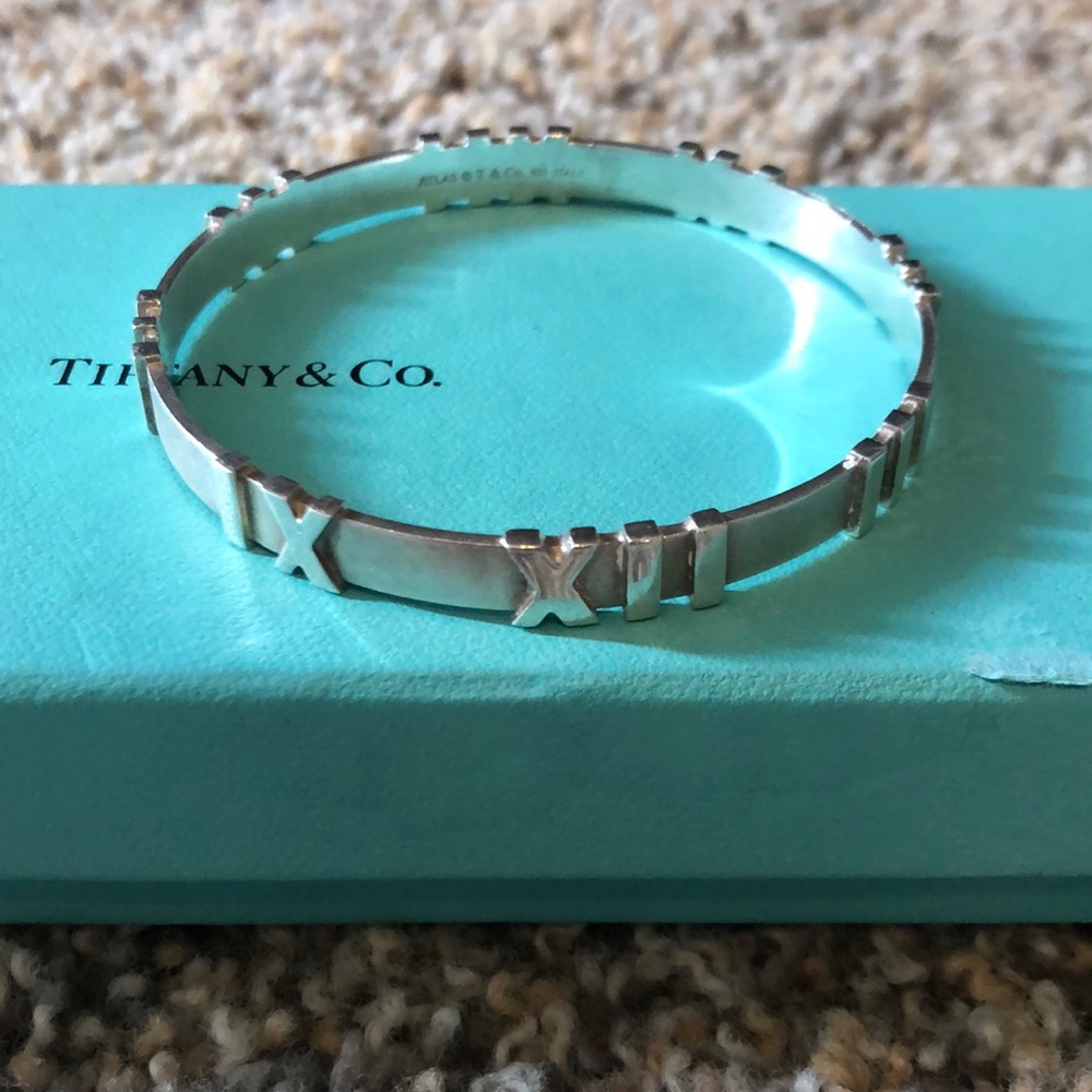 Tiffany & Co Atlas bangle